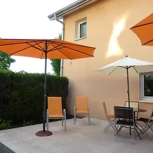 lachotel-france.hotels-rhonealpes.com/