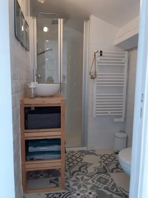 Frühstückspension Maison D Hotes La Villa Madeleine Sanary-sur-Mer